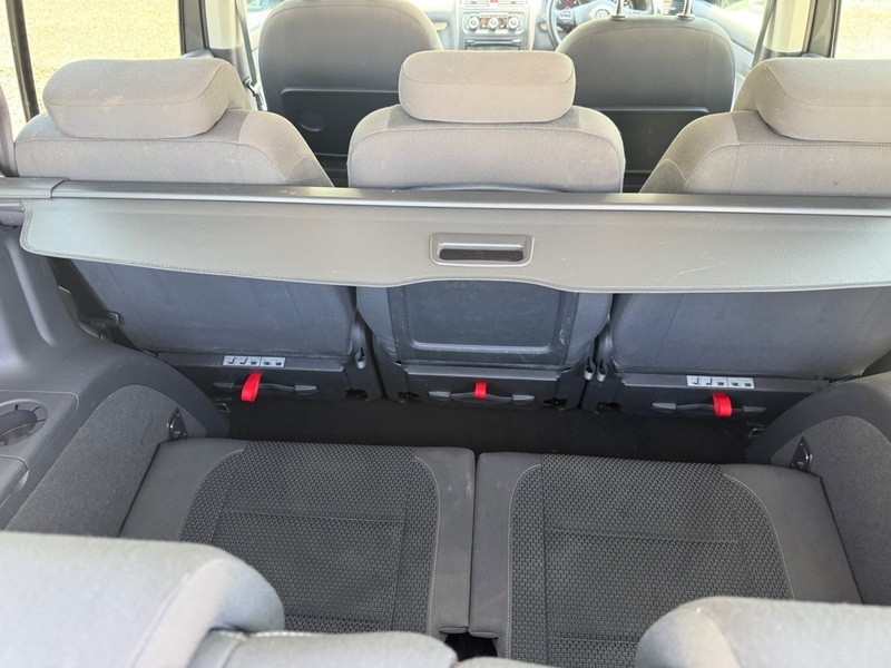 Volkswagen Touran Touran Silver #25