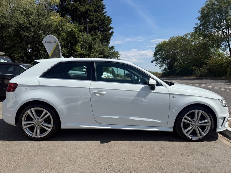 Audi A3 Tfsi S Line White #4
