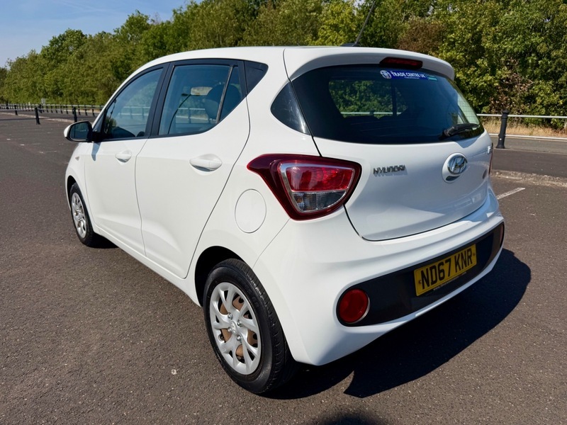 Hyundai I10 Se White #6