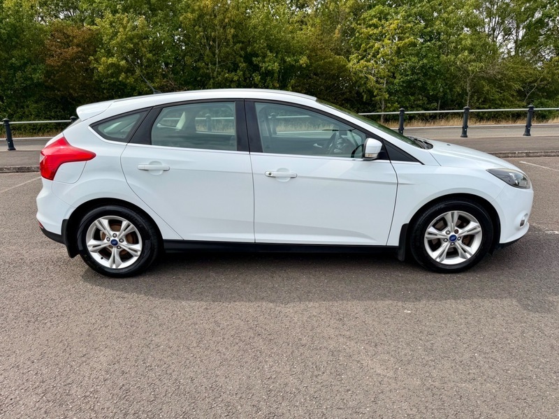 Ford Focus Estate 1.6 Tdci Titanium Euro 5 Ss 201363 Black #7