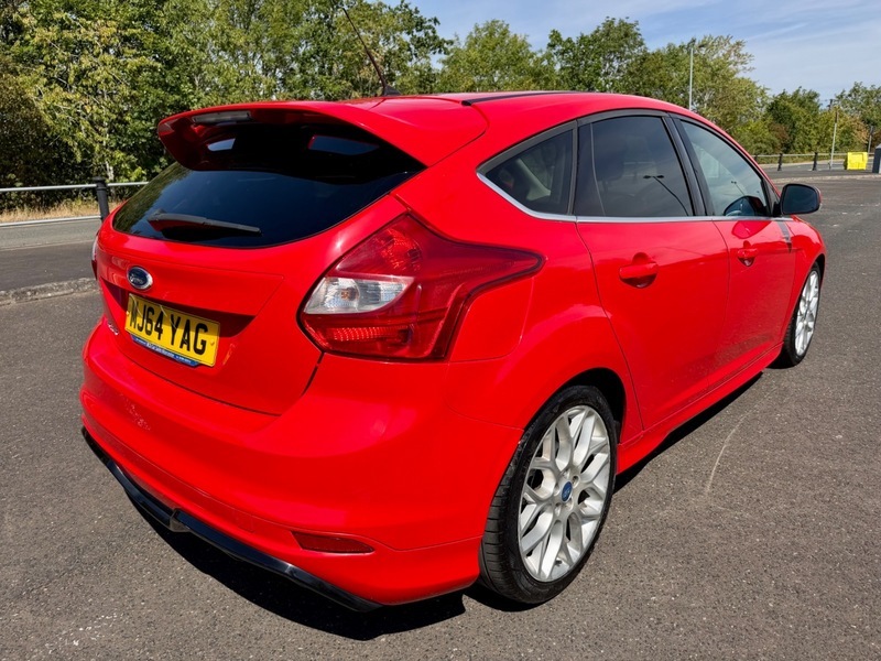 Ford Focus Zetec S Tdci Red #4