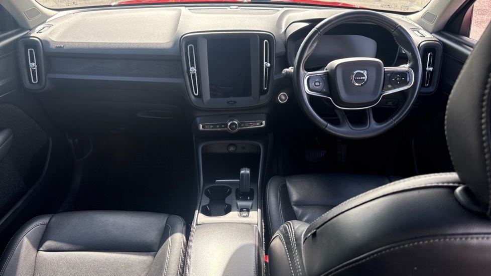 Volvo XC40 D3 Awd Momentum Red #5