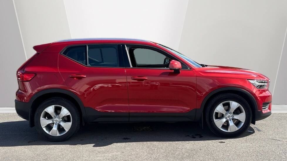 Volvo XC40 D3 Awd Momentum Red #3