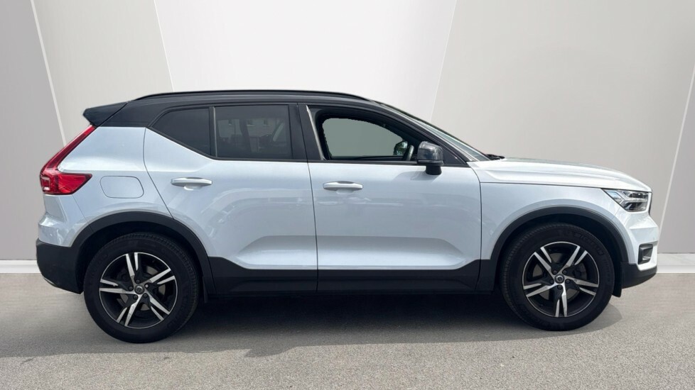 Volvo XC40 T4 Fwd R-design Silver #3