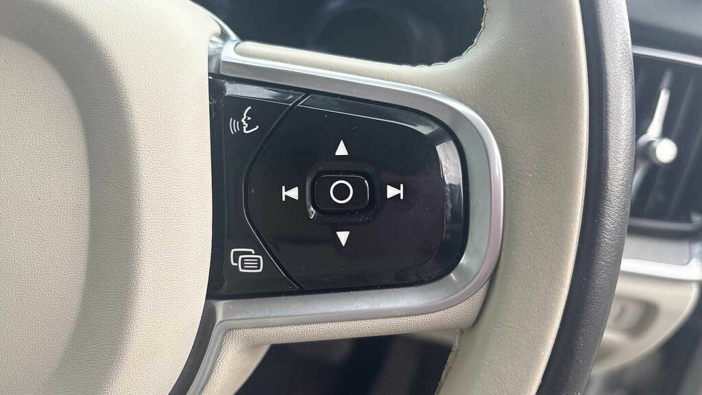 Volvo V60 Momentum, B3 Mild Hybrid Grey #20