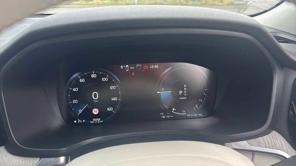 Volvo V60 Momentum, B3 Mild Hybrid Grey #11