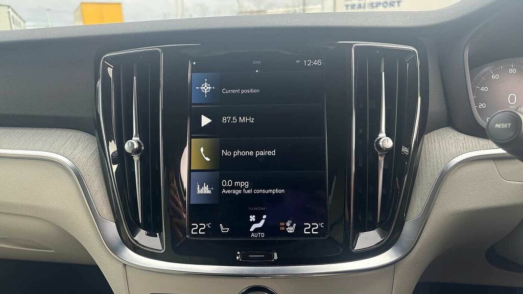Volvo V60 Momentum, B3 Mild Hybrid Grey #12
