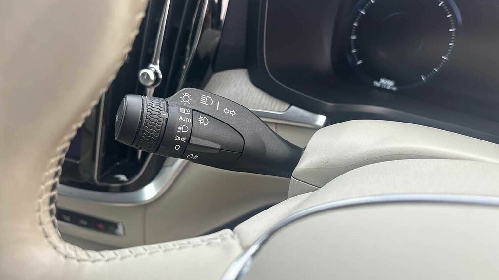 Volvo V60 Momentum, B3 Mild Hybrid Grey #18