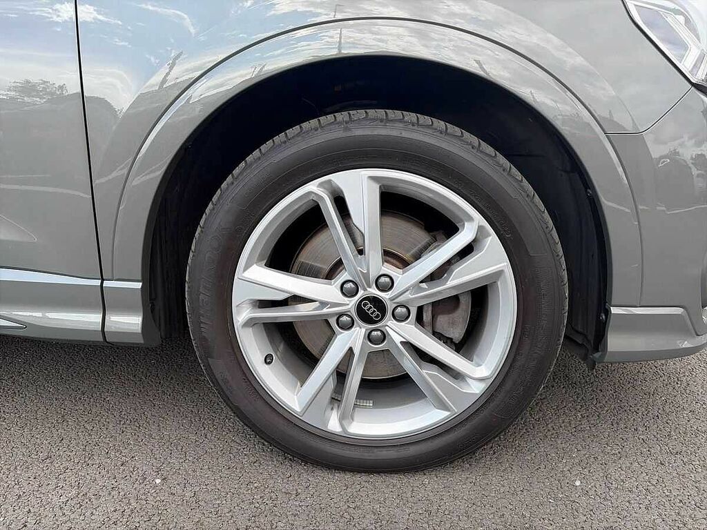 Audi Q3 Black Edition 40 Tfsi Quattro 190 Ps S Tronic Grey #5