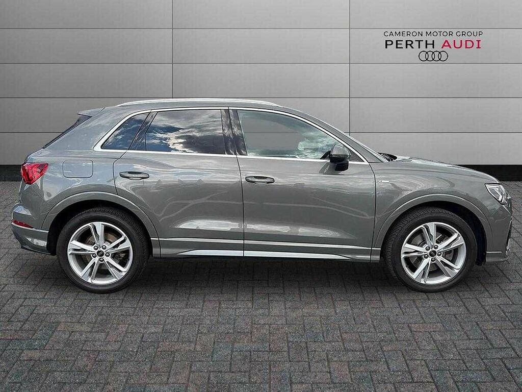 Audi Q3 Black Edition 40 Tfsi Quattro 190 Ps S Tronic Grey #4