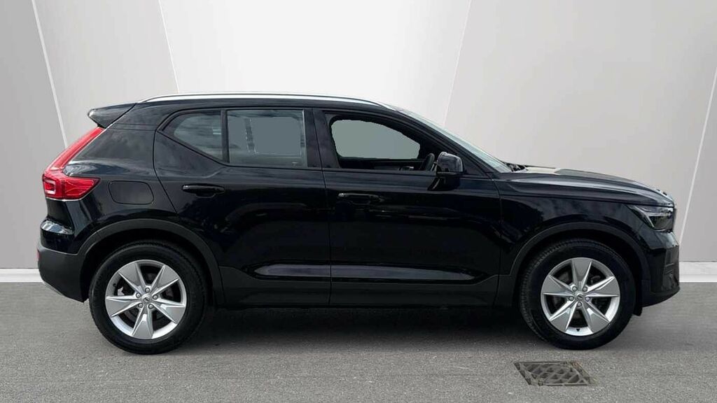Volvo XC40 Core, B3 Mild Hybrid, Black #3