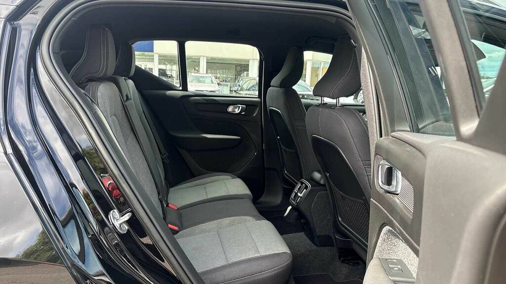 Volvo XC40 Core, B3 Mild Hybrid, Black #6