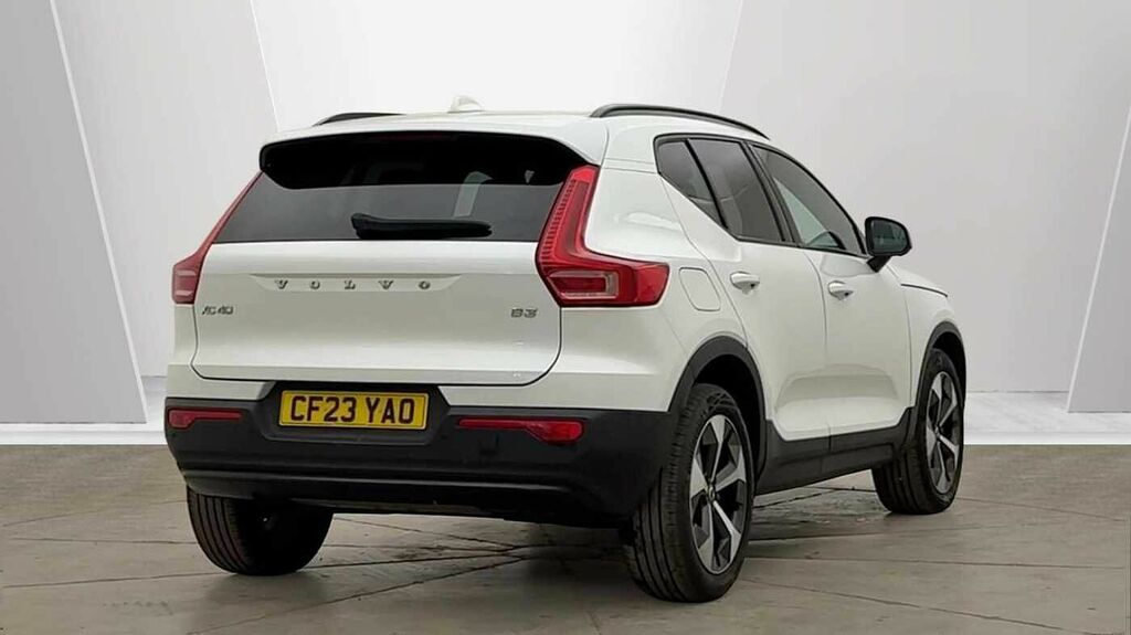 Volvo XC40 Plus, B3 Mild Hybrid, Dark White #5