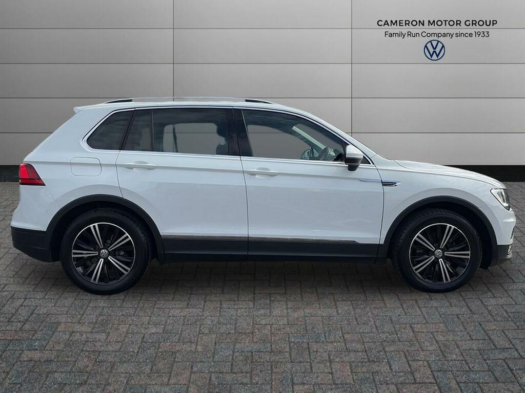 Volkswagen Tiguan 2.0 Tdi 150 Se Nav Dsg White #2