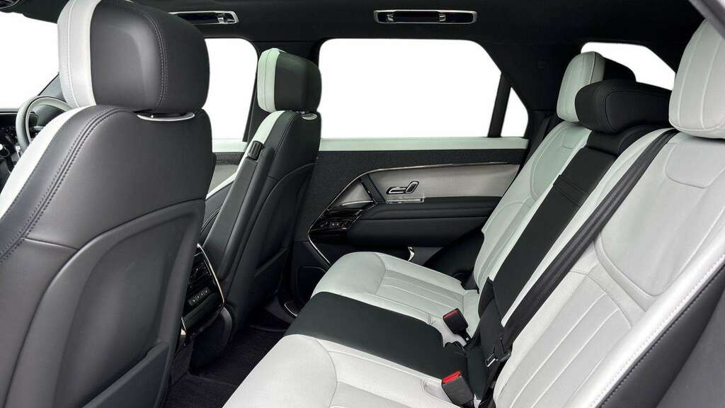 Land Rover Range Rover Sport 3.0 P460e Dynamic Se 2026 KM26WWN Black #4