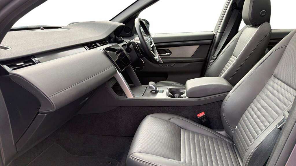 Land Rover Discovery Sport 2.0 D200 Dynamic Hse 7 Seat 2024 KR74NTF Grey #3