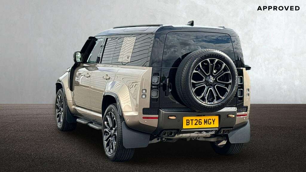 Land Rover Defender 110 4.4 P635 Octa 110 2026 #2