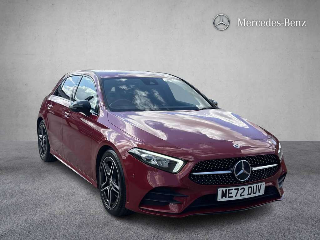 Mercedes-Benz A Class A180 Amg Line Executive 2022 Red