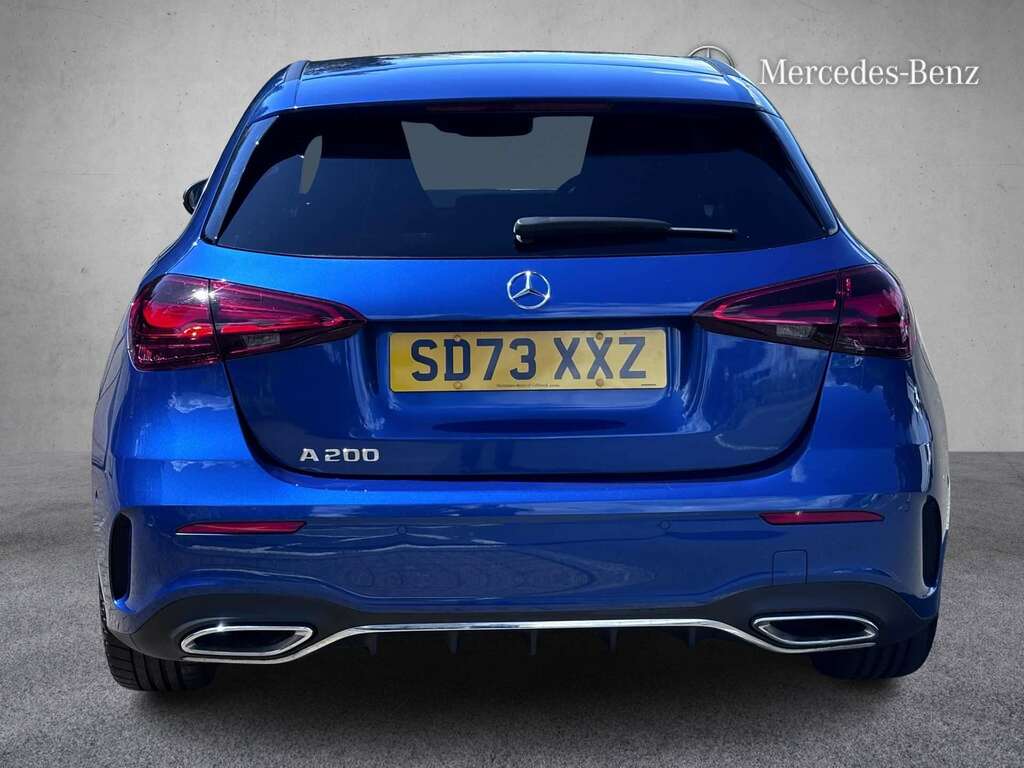 Mercedes-Benz A Class A200 Amg Line Premium Plus 2023 Blue #5