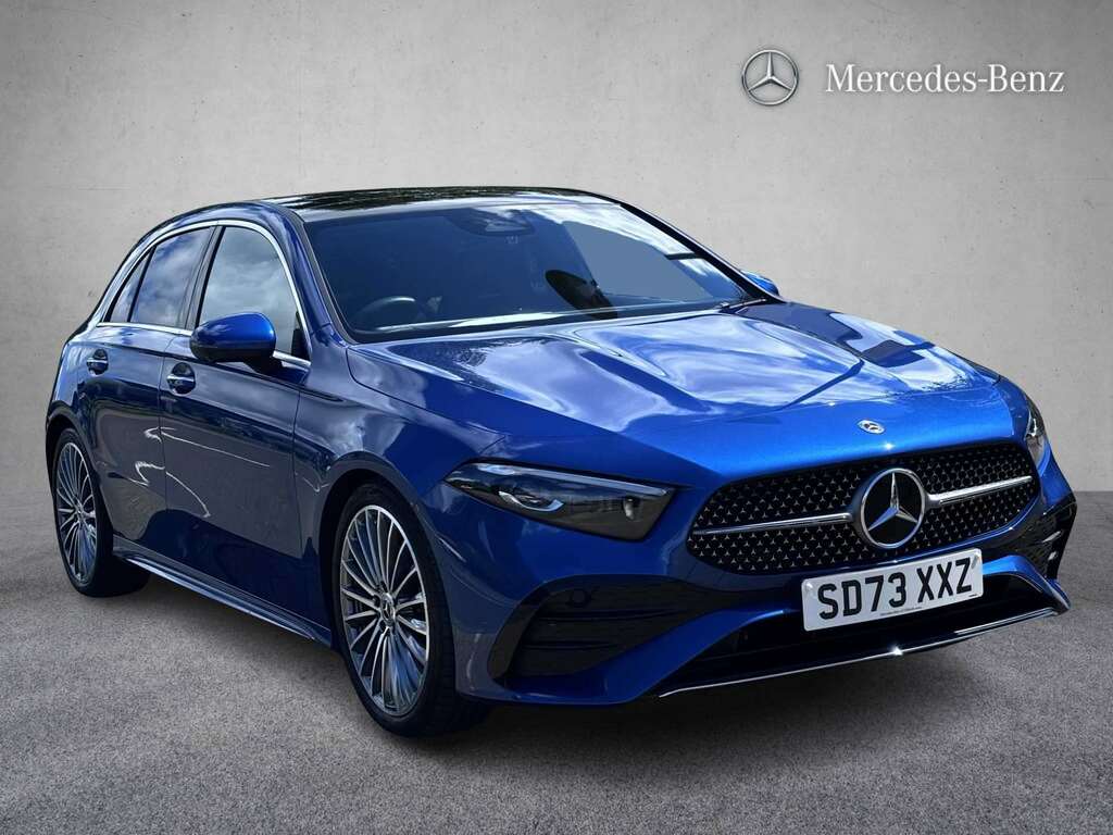 Mercedes-Benz A Class A200 Amg Line Premium Plus 2023 Blue