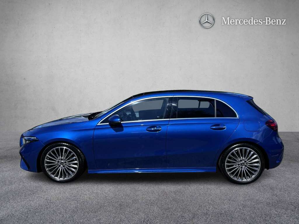 Mercedes-Benz A Class A200 Amg Line Premium Plus 2023 Blue #3