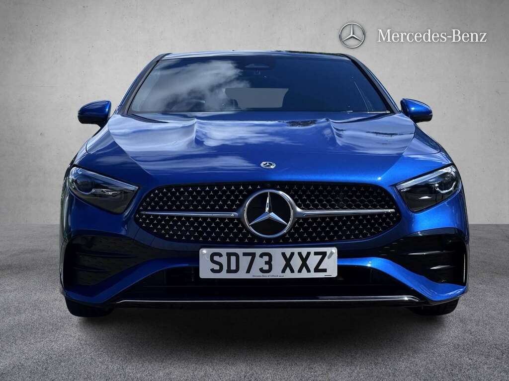 Mercedes-Benz A Class A200 Amg Line Premium Plus 2023 Blue #2