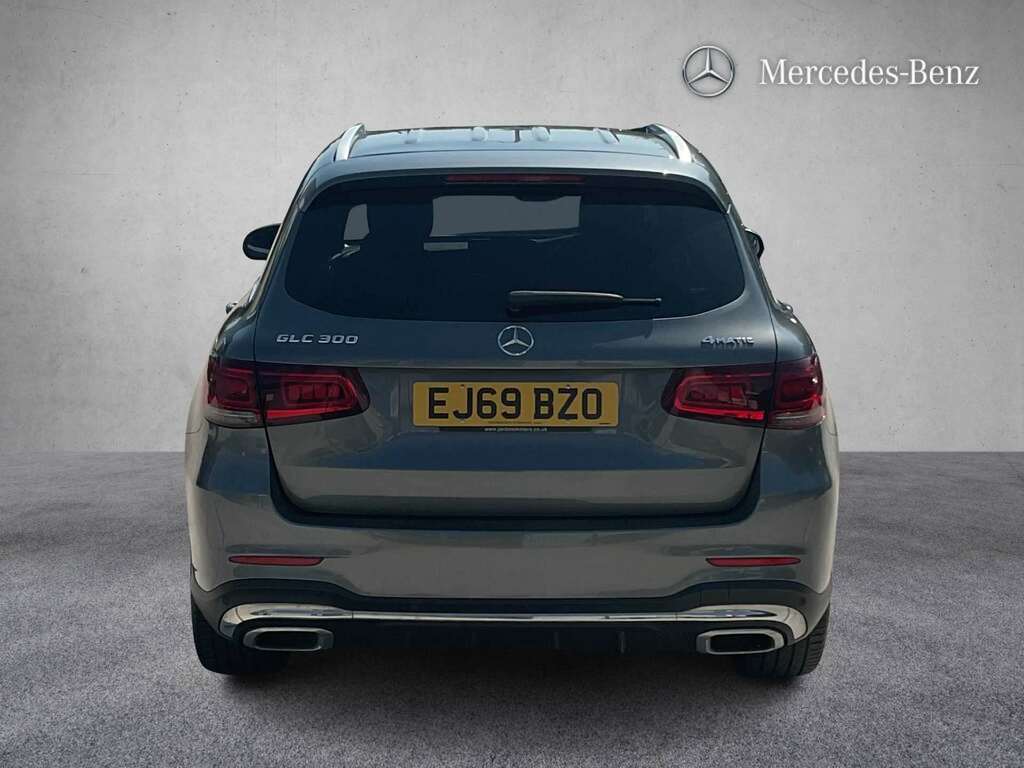 Mercedes-Benz GLC Class 300 4Matic Amg Line Premium 9G-tronic 2019 EJ69BZO Grey #5