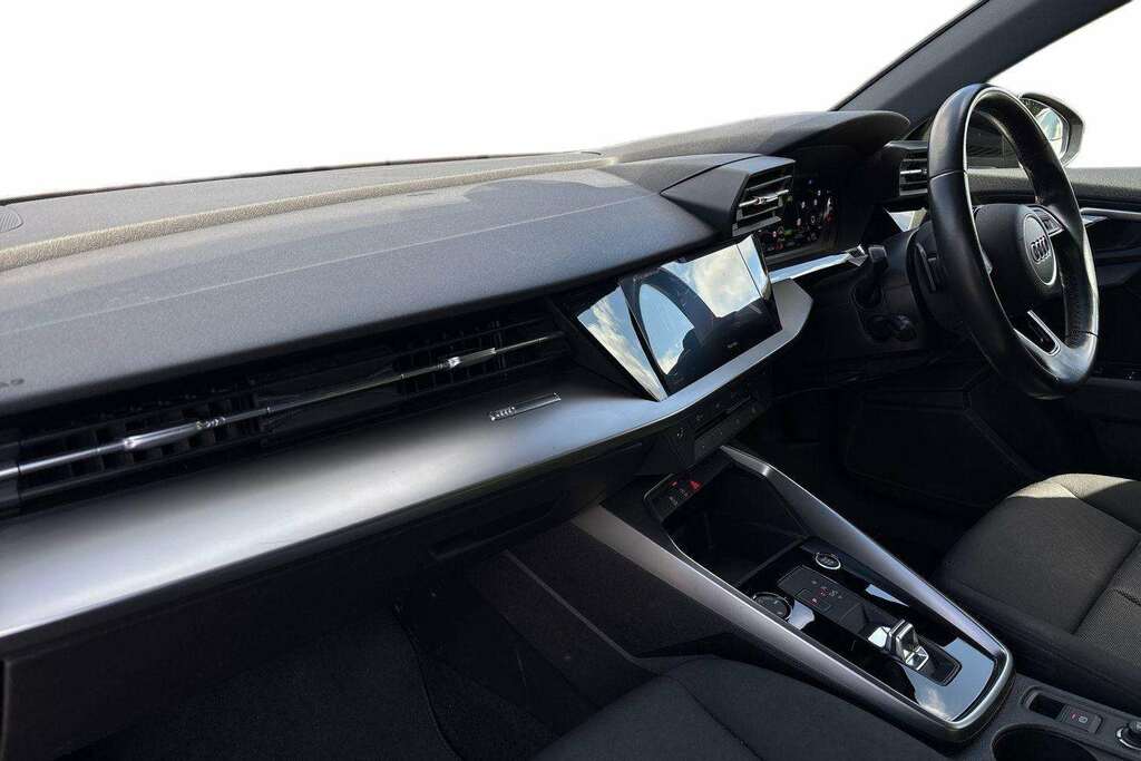 Audi A3 30 Tfsi Technik S Tronic 2022 Black #2