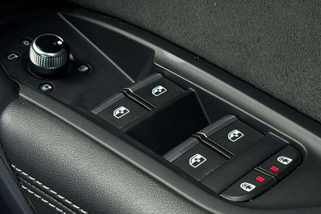 Audi Q5 40 Tdi Quattro S Line S Tronic Black #14