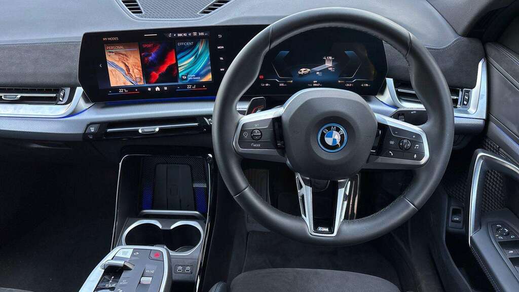 BMW iX2 230Kw Xdrive30 M Sport 65Kwh 2025 White #6