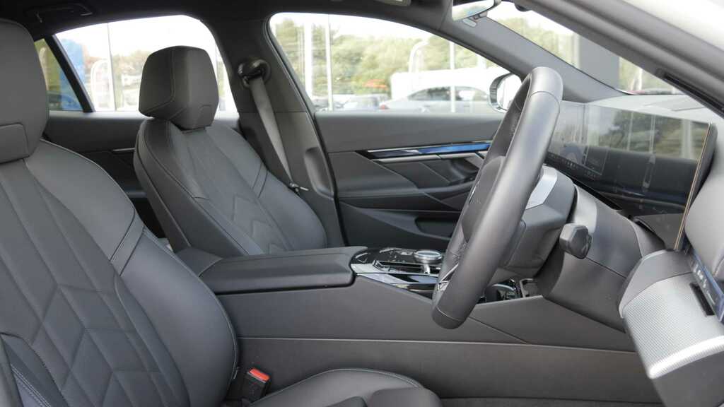 BMW i5 I5 Edrive40 M Sport Pro Touring #11