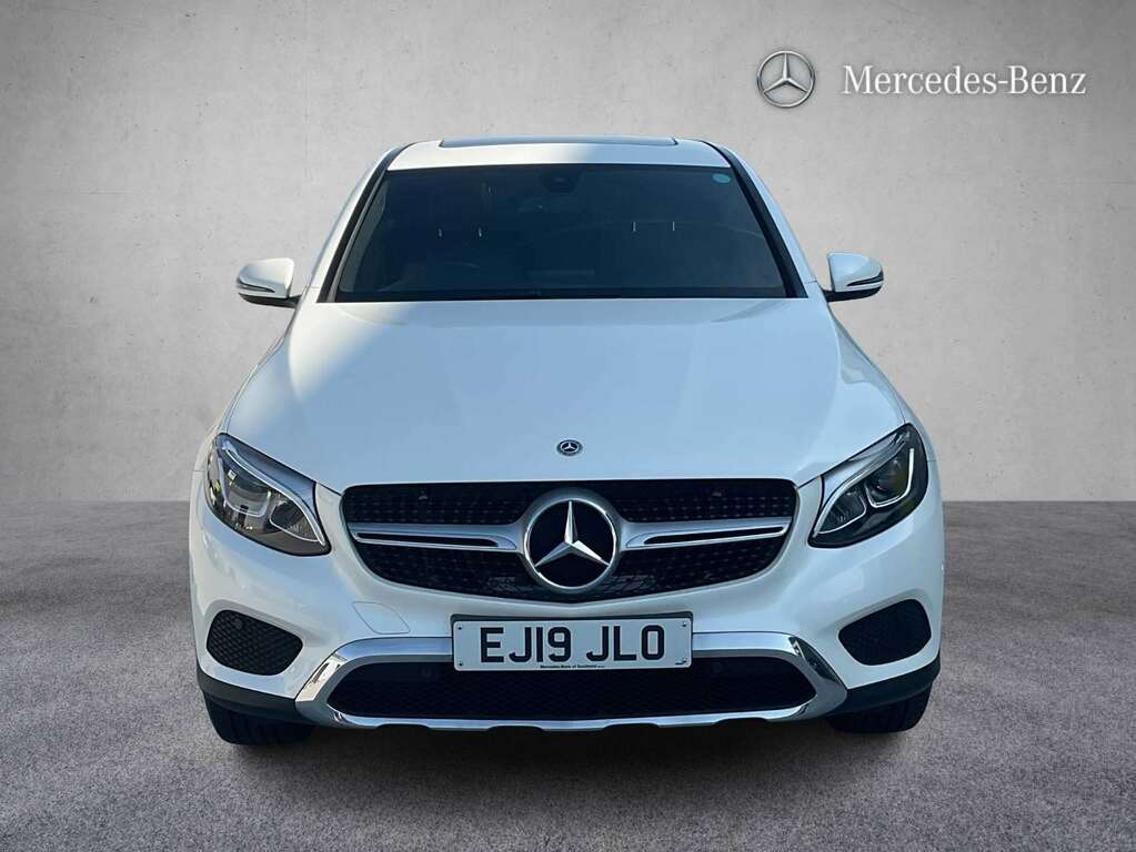 Mercedes-Benz GLC Class Glc 220D 4Matic Sport Premium 9G-tronic 2019 White #2