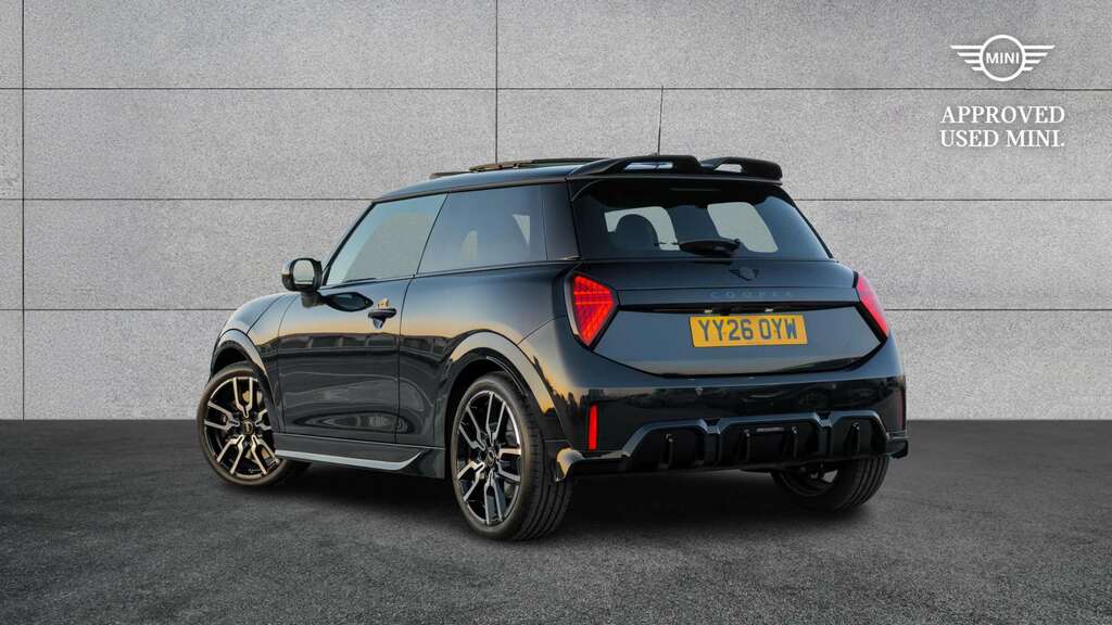Mini Hatch 1.5 C Sport Level 3 2026 Black #2