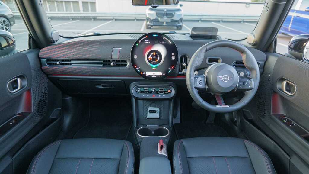 Mini Hatch 1.5 C Sport Level 3 2026 Black #4