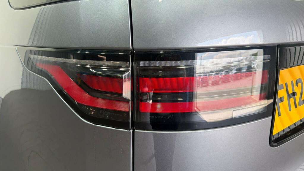 Land Rover Discovery 3.0 D300 Mhev R-dynamic Hse Suv 4W Black #19
