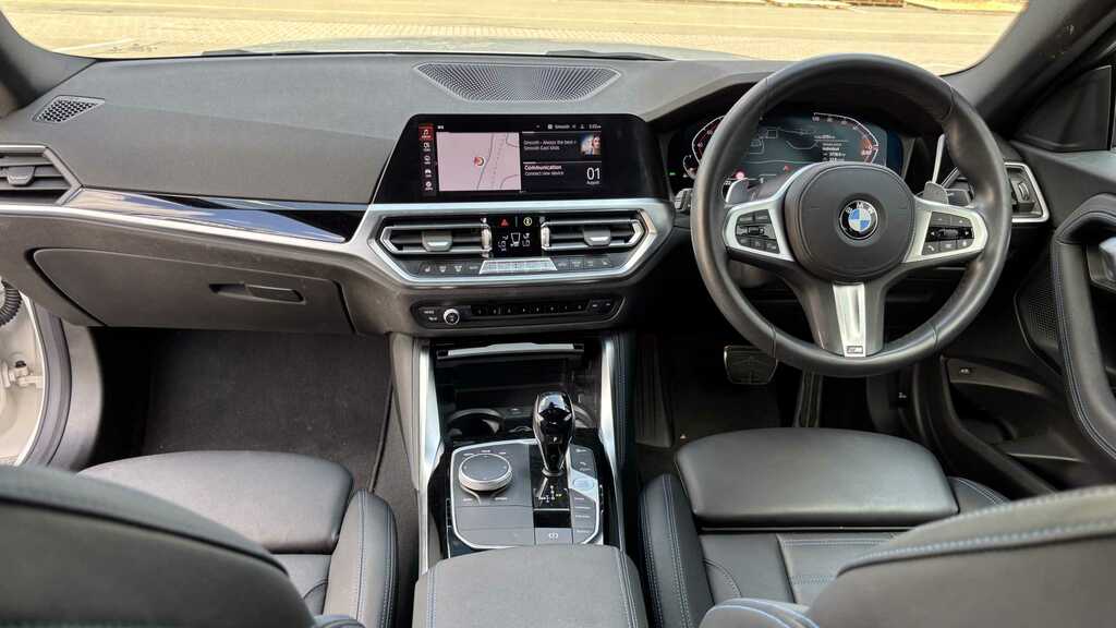 BMW 2 Series 220I M Sport Step 2022 White #4