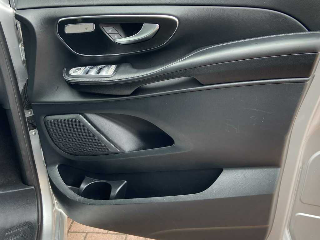 Mercedes-Benz V Class V220 D Amg Line 9G-tronic Extra Long Black #20