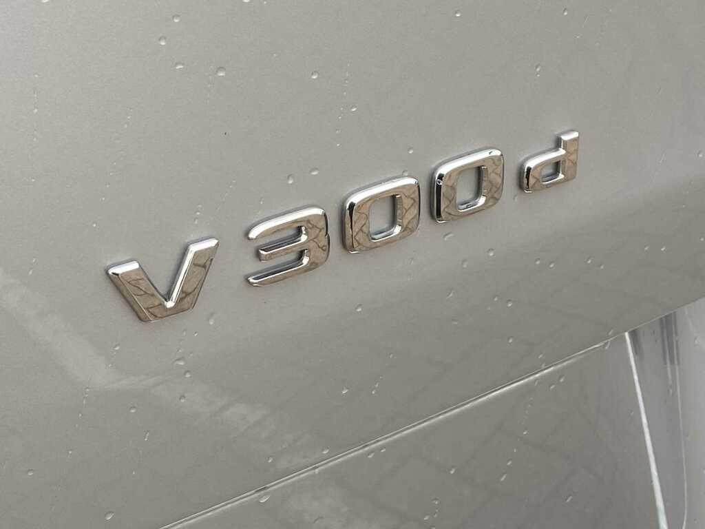 Mercedes-Benz V Class V220 D Amg Line 9G-tronic Extra Long Black #14