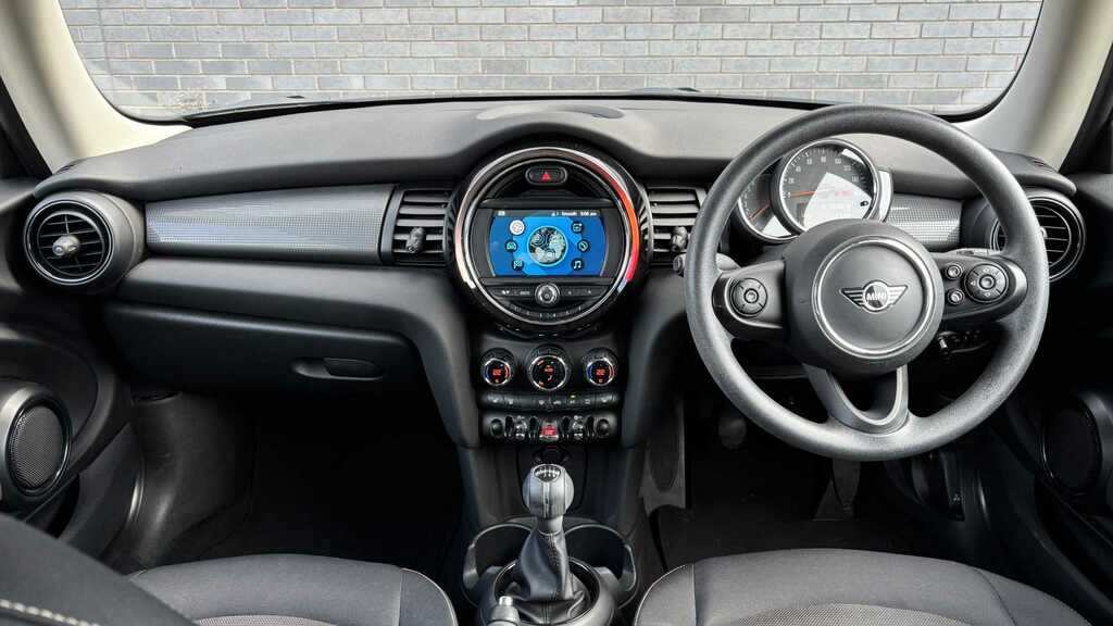 Mini Hatch 1.5 Cooper Classic II 2020 Green #4