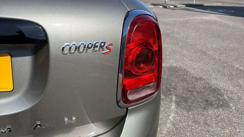 Mini Countryman Cooper S All4 Countryman Red #17