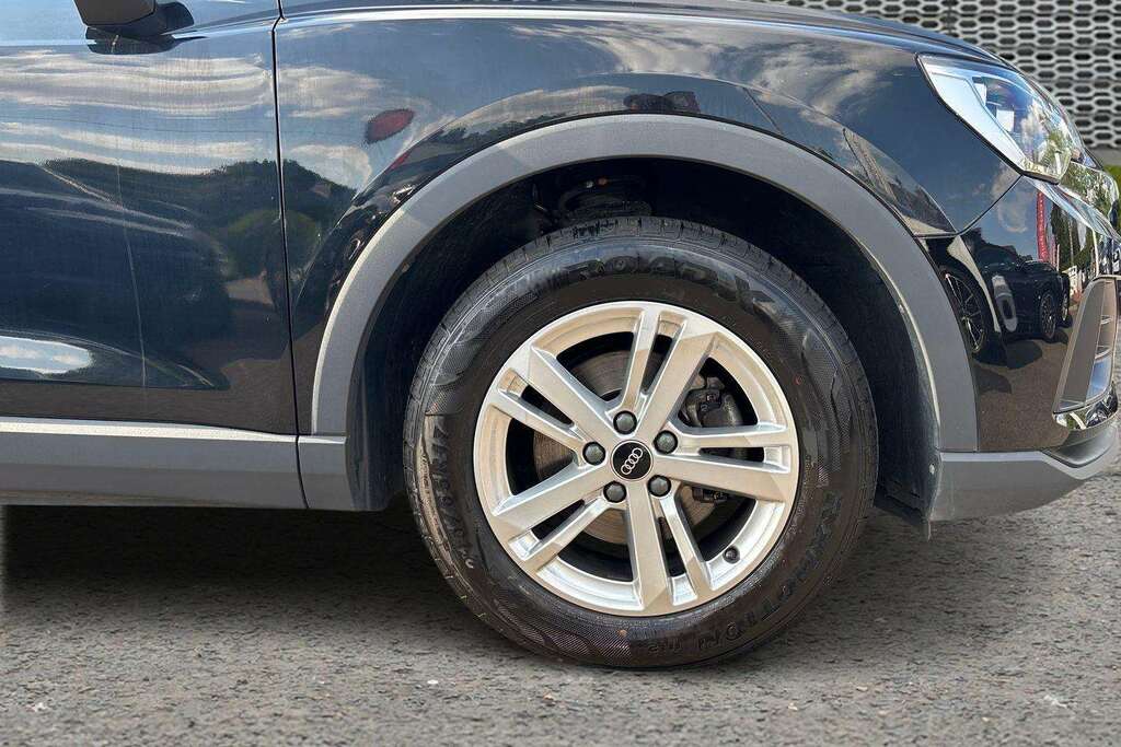 Audi Q3 35 Tfsi Technik 2023 Black #5