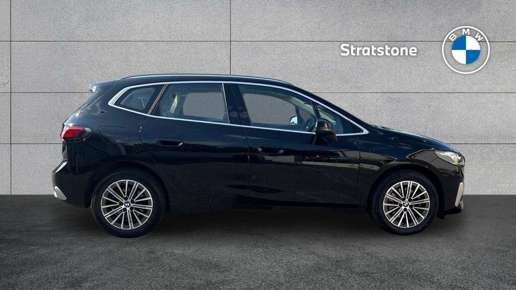 BMW 2 Series 220I Mht Luxury Dct 2023 Black #3