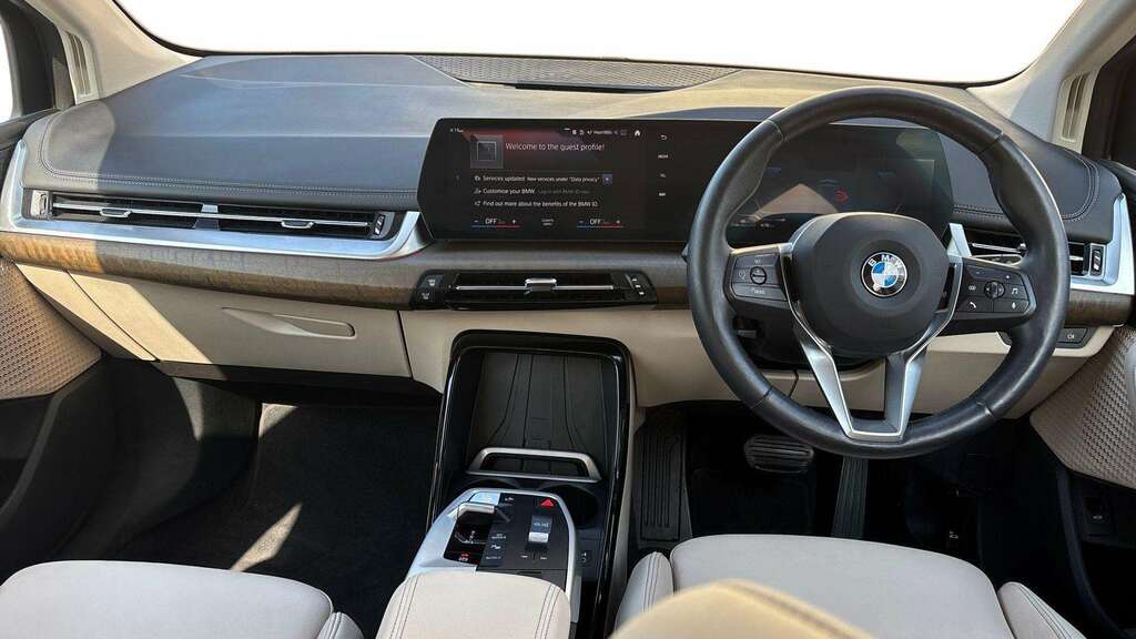 BMW 2 Series 220I Mht Luxury Dct 2023 Black #5