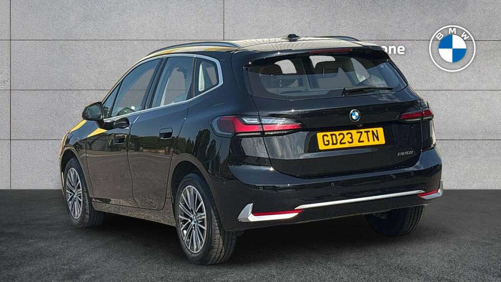 BMW 2 Series 220I Mht Luxury Dct 2023 Black #2