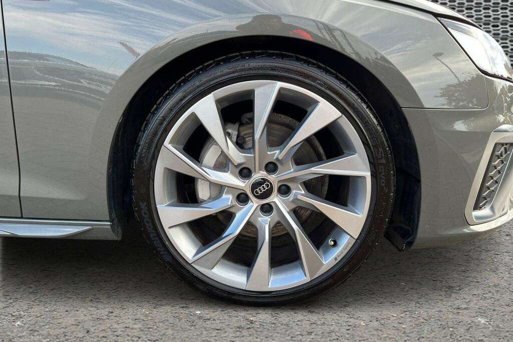 Audi A4 40 Tfsi 204 S Line S Tronic 2023 Grey #5