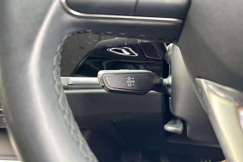 Audi Q3 35 Tfsi Black Edition S Tronic 20 Alloy White #31