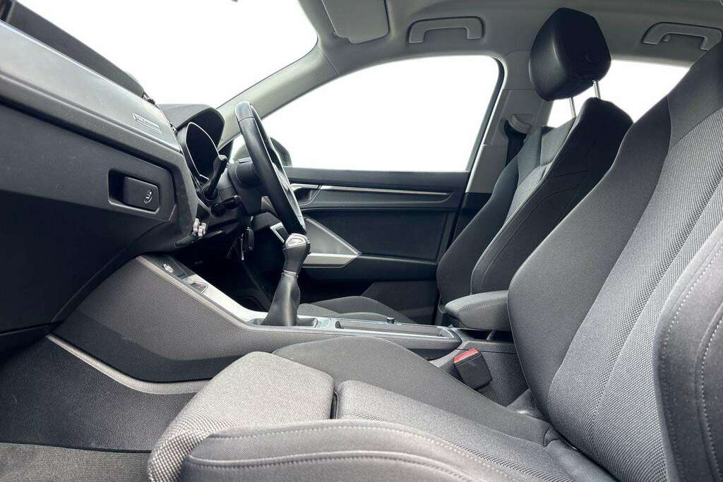 Audi Q3 35 Tfsi Black Edition S Tronic 20 Alloy White #21