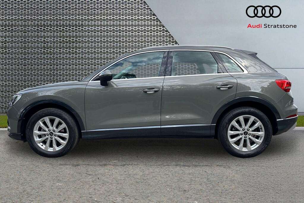 Audi Q3 35 Tfsi Black Edition S Tronic 20 Alloy White #8