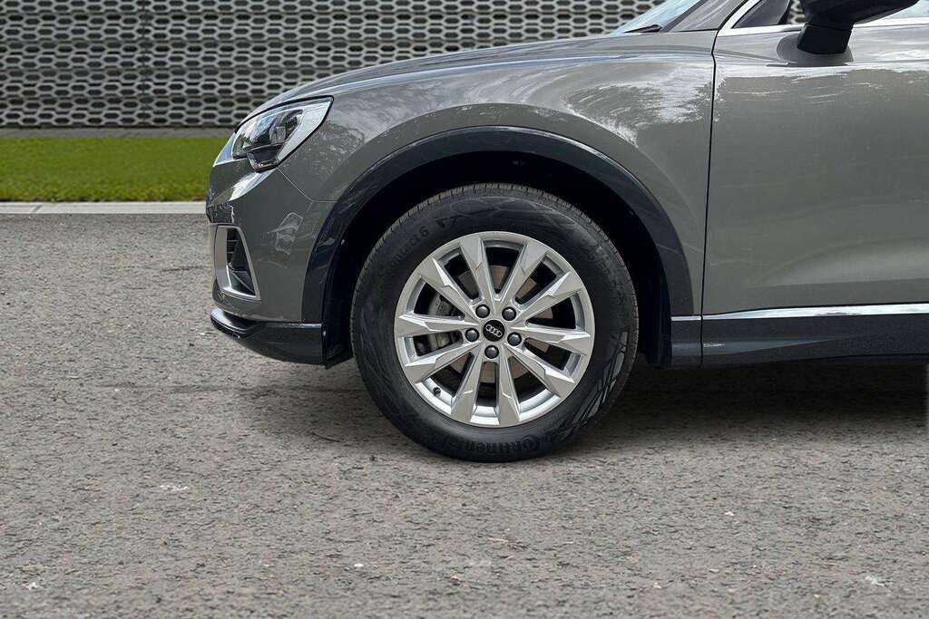 Audi Q3 35 Tfsi Black Edition S Tronic 20 Alloy White #11