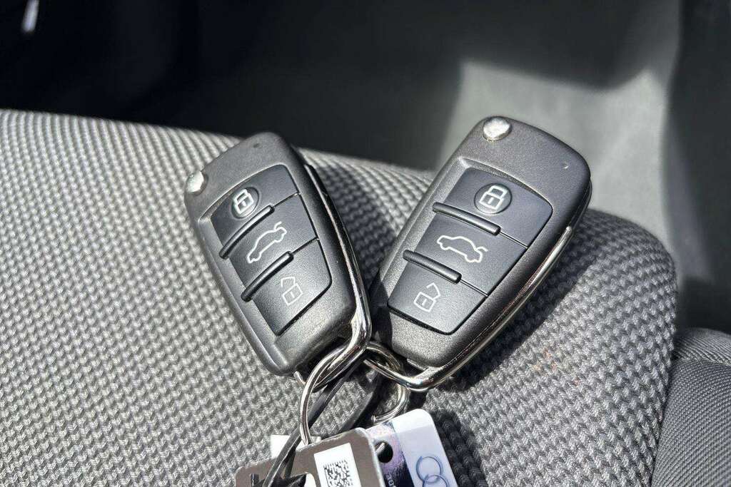 Audi Q3 35 Tfsi Black Edition S Tronic 20 Alloy White #25